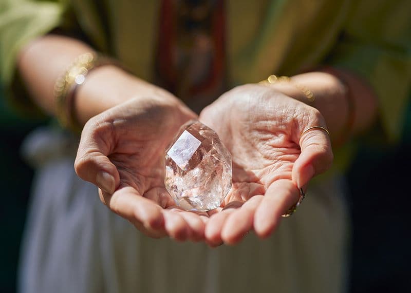 Article Como fazer limpeza energética em casa thumbnail